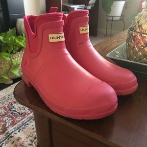 Selling pink Hunter boots size 7